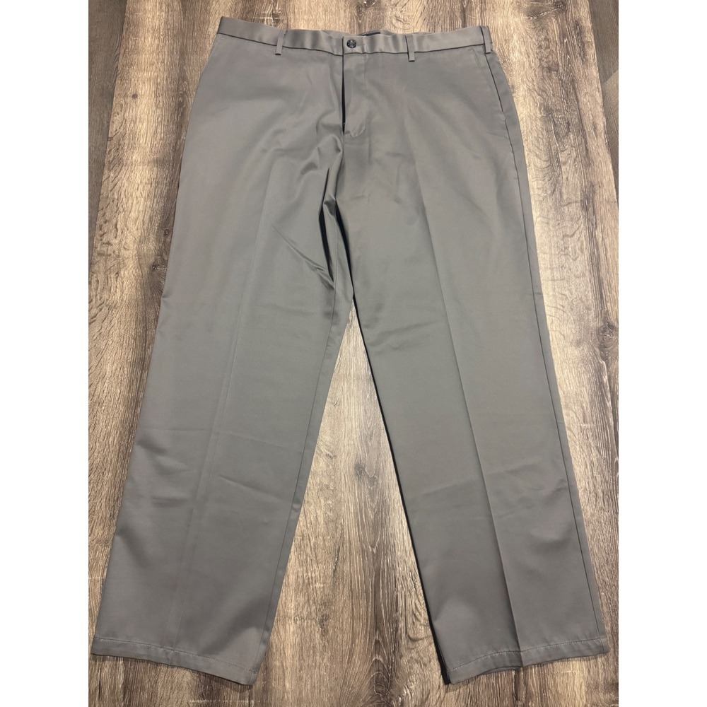 Dockers Mens 40x32 Signature Khaki D3 Classic Fit Gray Cotton Flat Front Pants